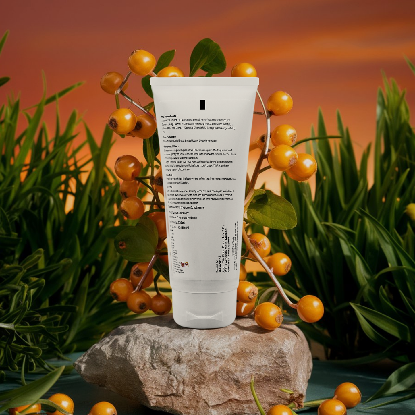 Golden Berry Whitening Face Wash - 100 ML